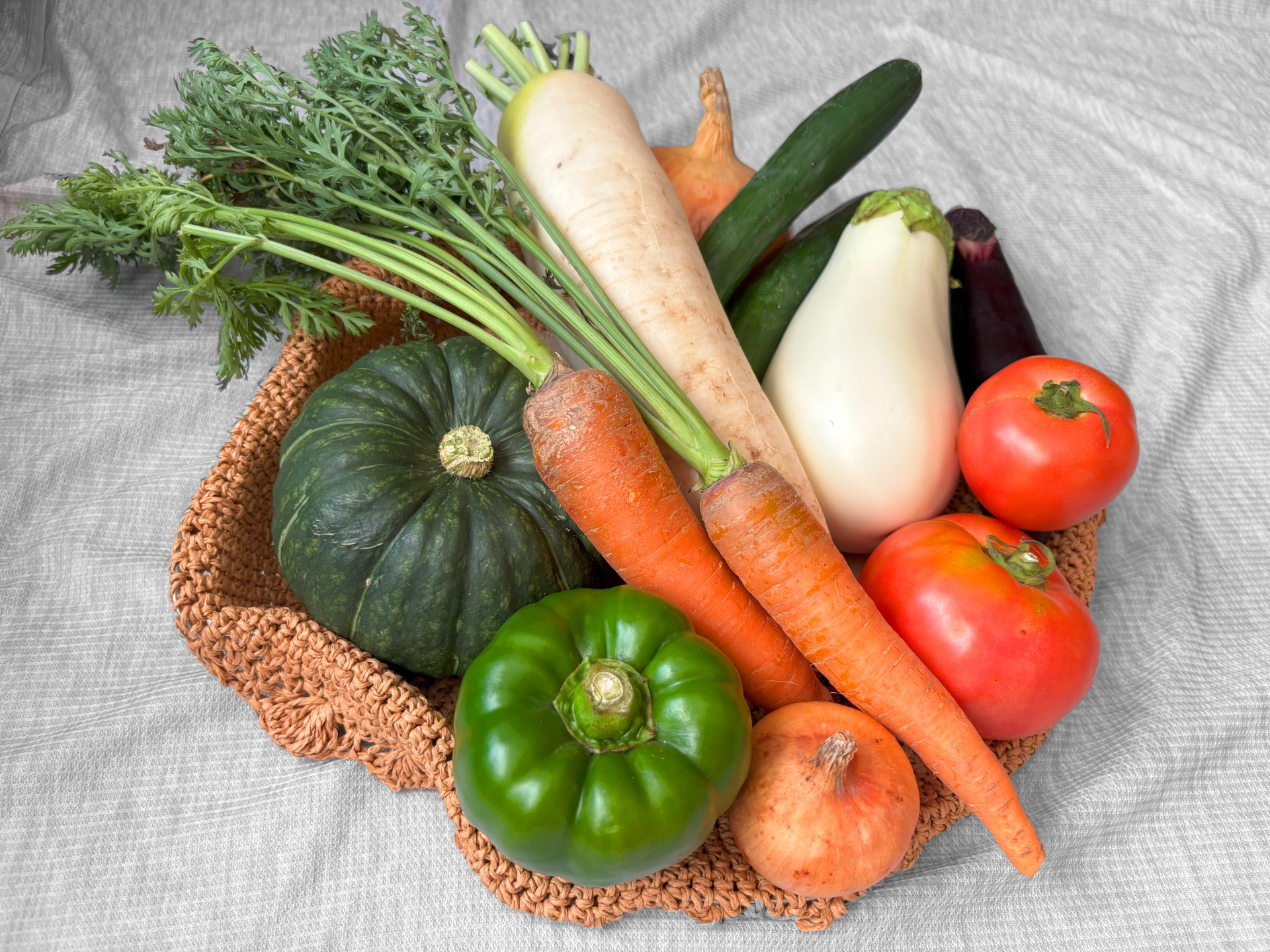 【美肌になる食べ物と即効性】栄養素やポイントと乾燥肌