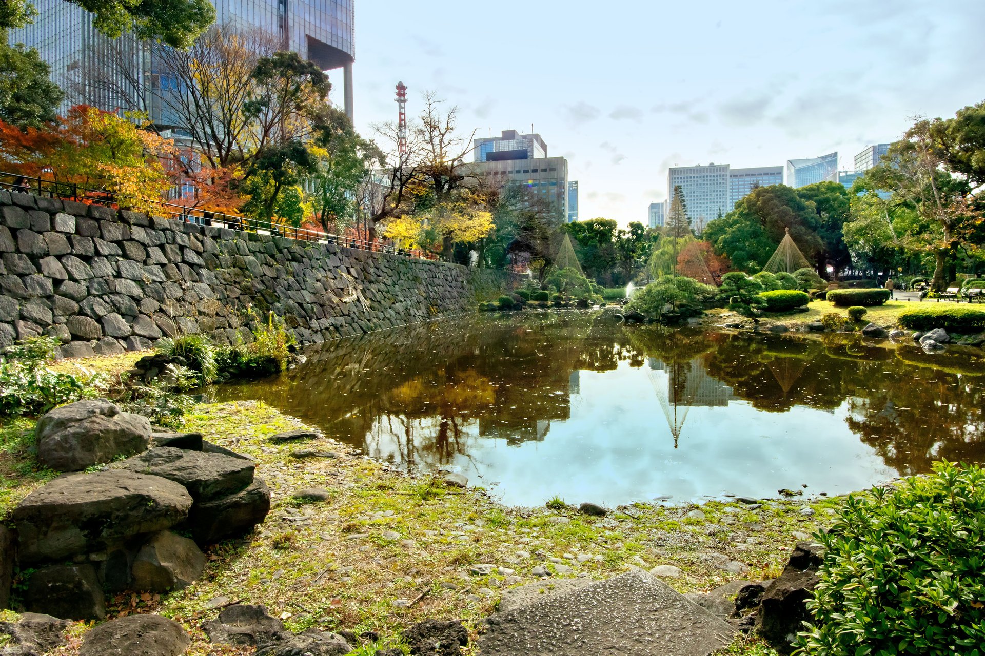 日比谷公園｜樹齢400年超の巨木と心字池が待つ洋風公園