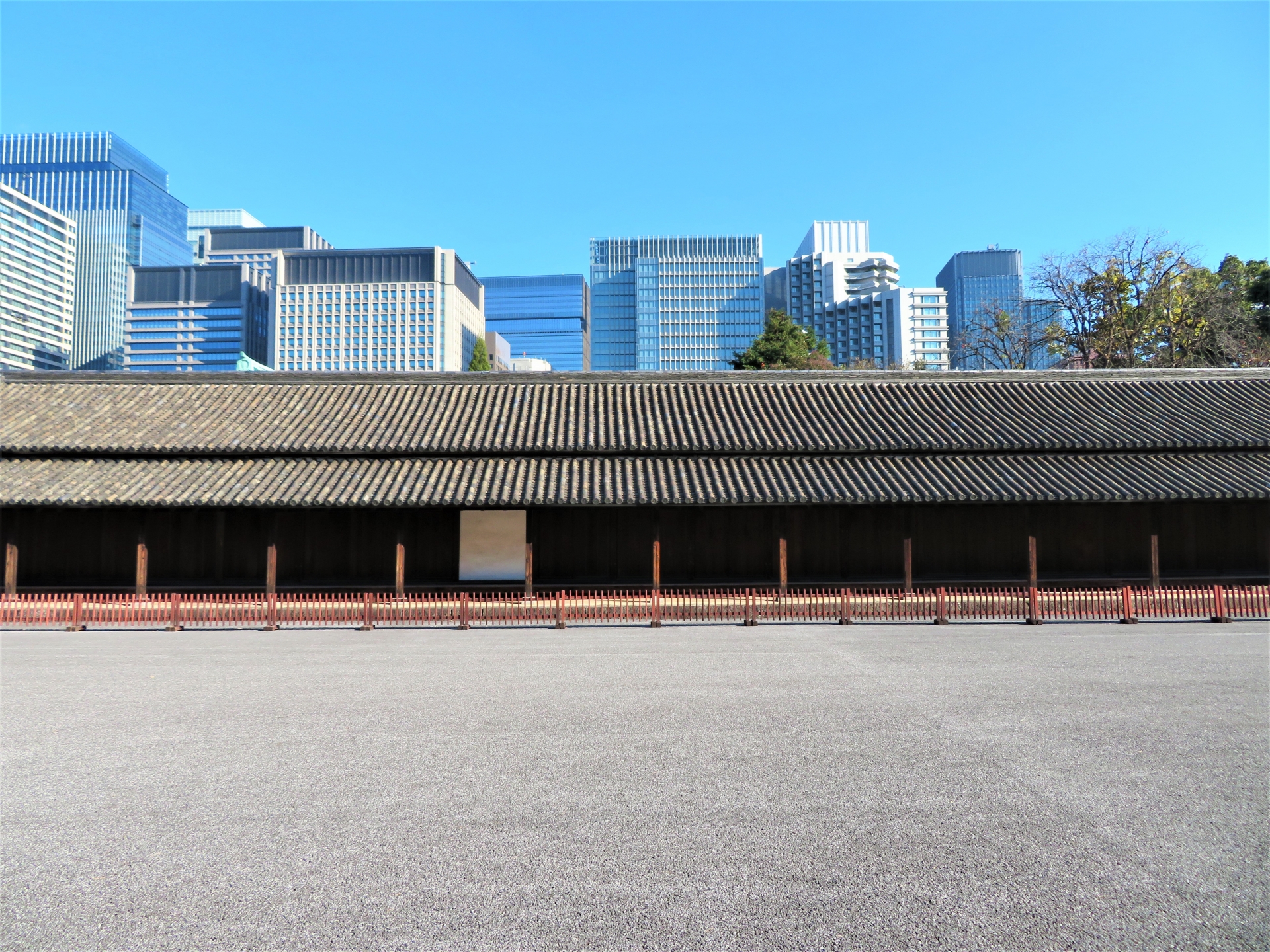 天守台→ 二の丸庭園 → 梅林坂 →大手門