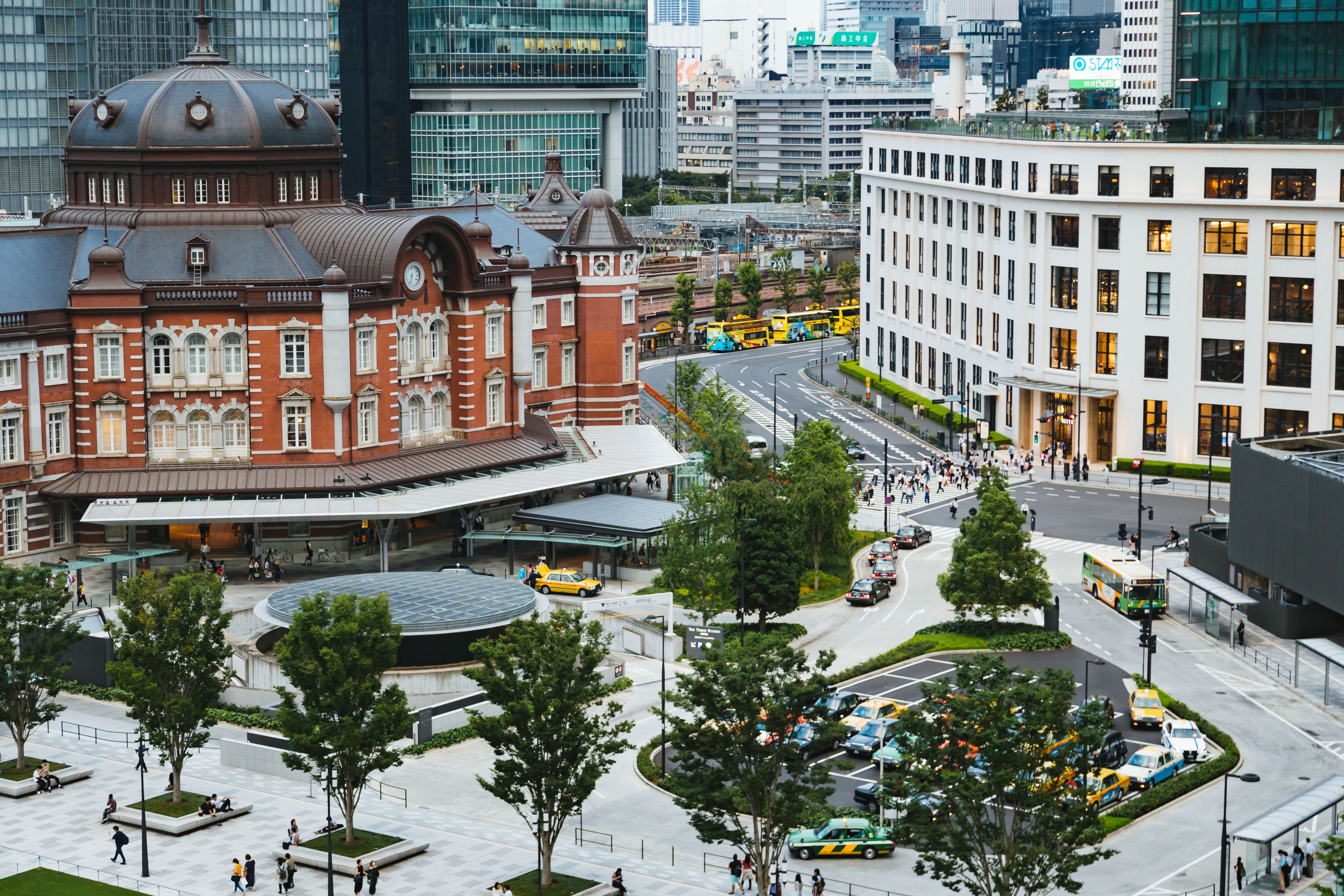 東京駅周辺の時間つぶしは、思い切って改札を出てみよう