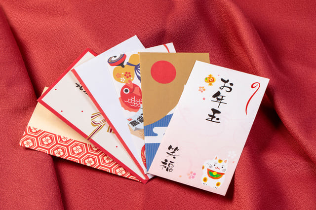 お年玉の相場はいくら？歴史、入れ方や書き方のマナーも解説