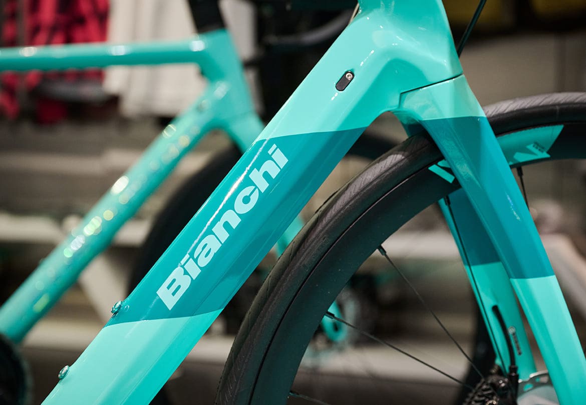 Bianchi（ビアンキ）といえば天空という意味を持つ「チェレステ」カラー