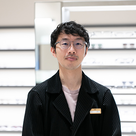 フォーナインズ 新丸ビル店 店長 小野寺遼さん