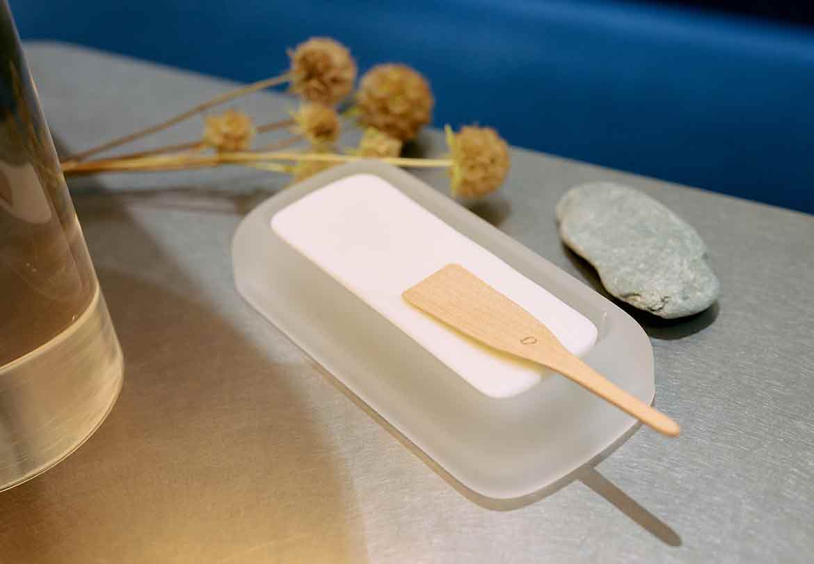 フレグランスバーは器とグレーターと合わせて使う