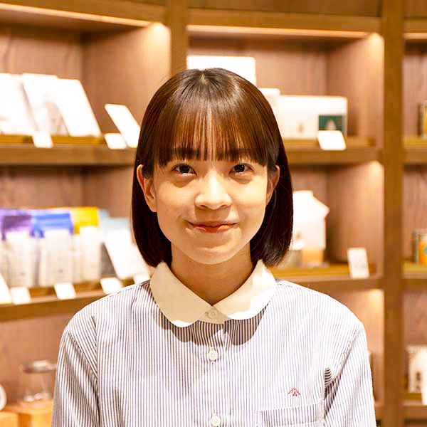 一保堂茶舗 新丸ビル店 スタッフ 皆川さん
