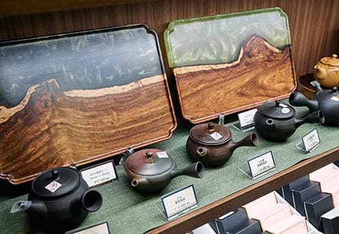 急須などの作家ものの茶器も充実