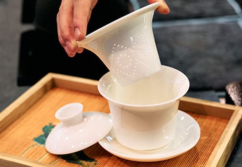 これだけで中国茶が飲めるオリジナル茶器「きゅのみ」