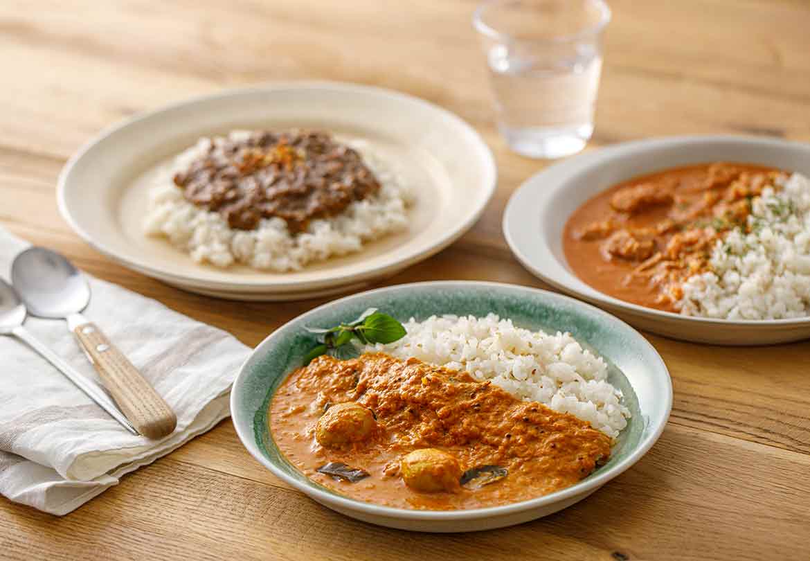 さまざまな種類のスパイスを使った本格カレーソース