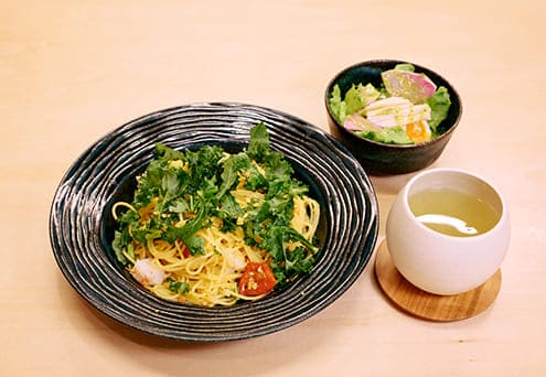エビノスパゲッティ定食（ペペロンチーノ）