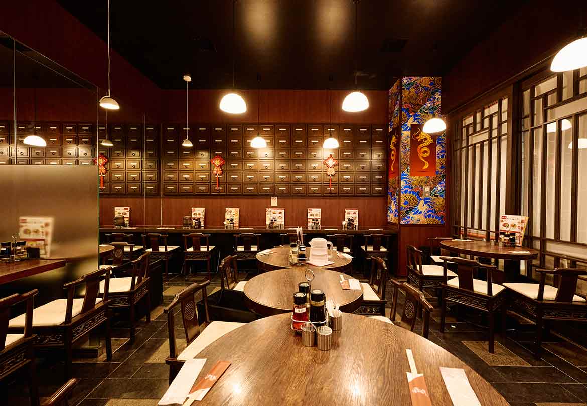 一人でも行きやすい気軽な雰囲気。ランチは16時まで食べられる