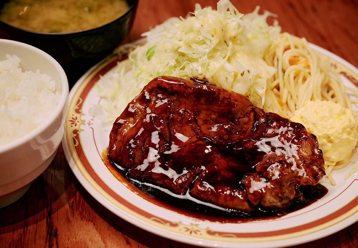 大阪名物ヘルメスソースを使った「トンテキ定食」1,350円もご飯が進みます！