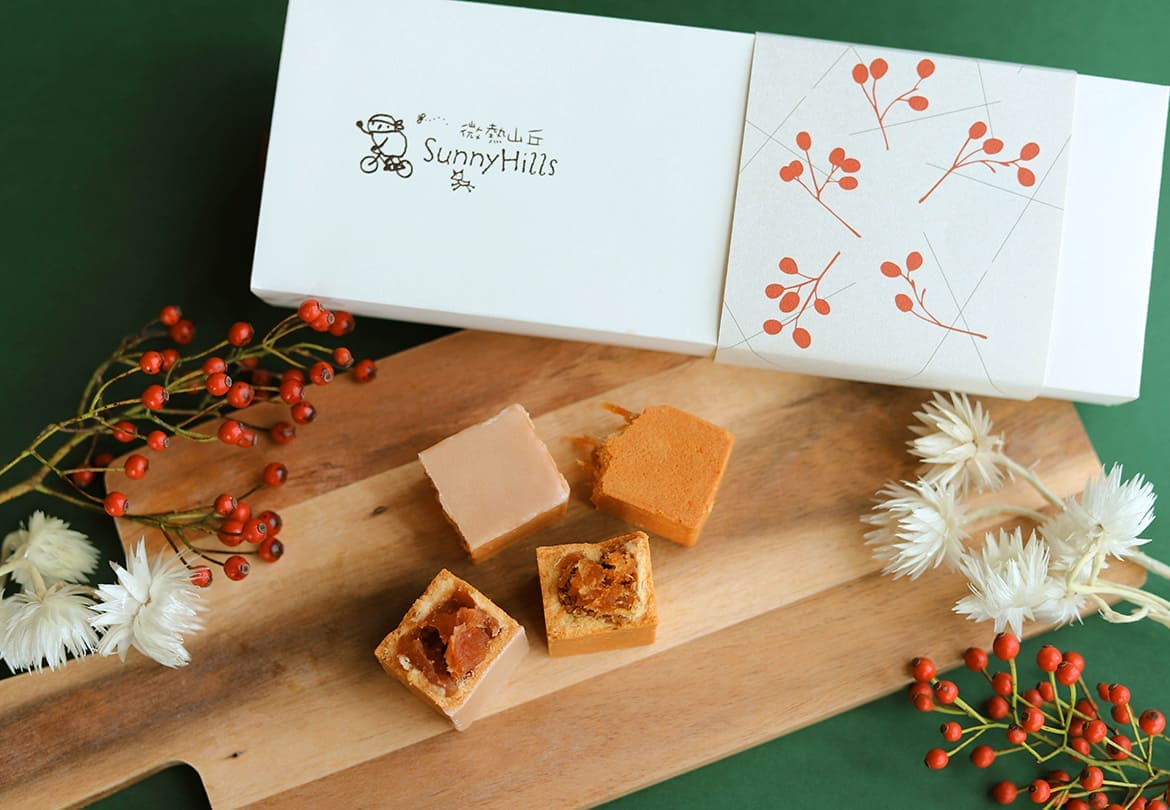 「パイナップルケーキ」と「りんごケーキ」を詰め合わせた丸の内限定のギフトセット