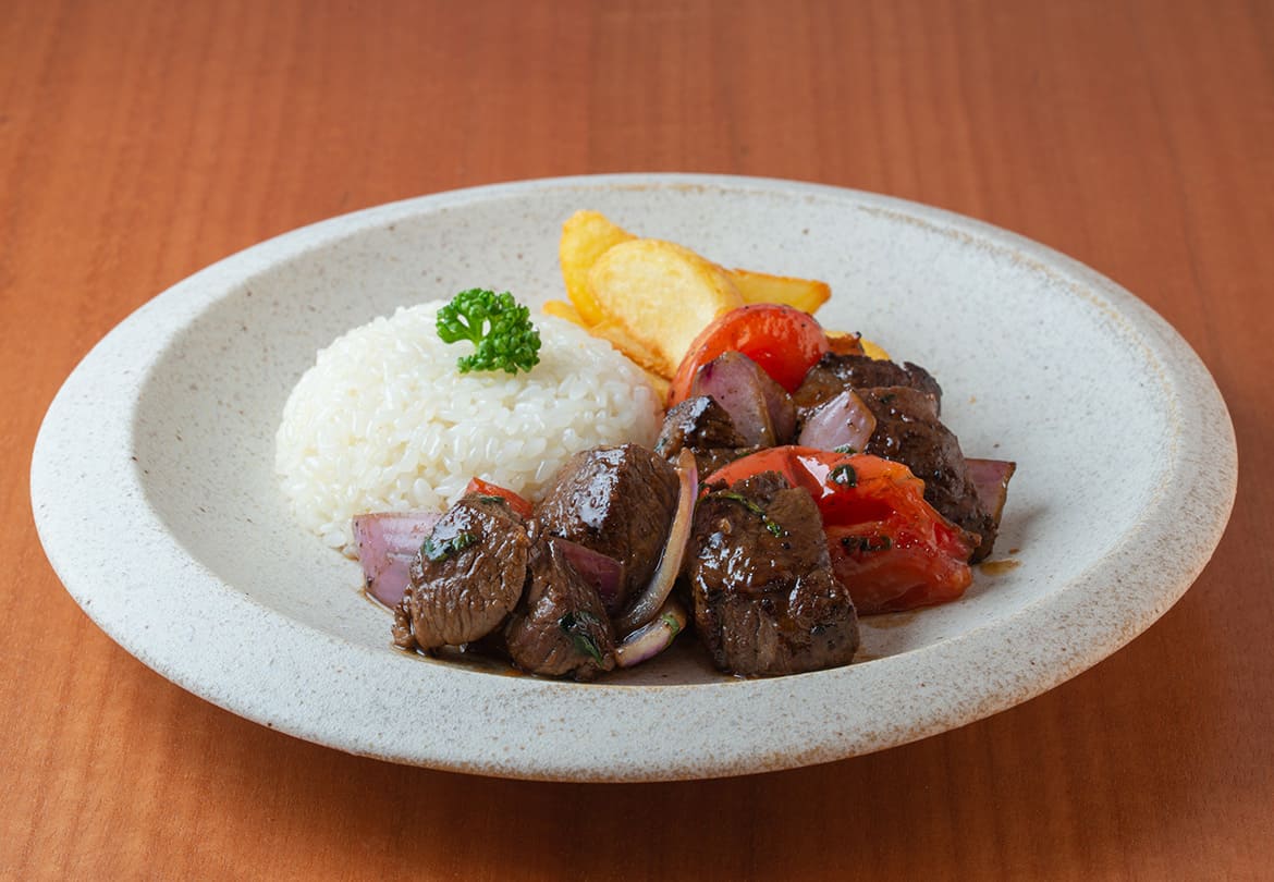 「ロモ サルタード」※コースに含まれているメニュー（コース3,800円〜）