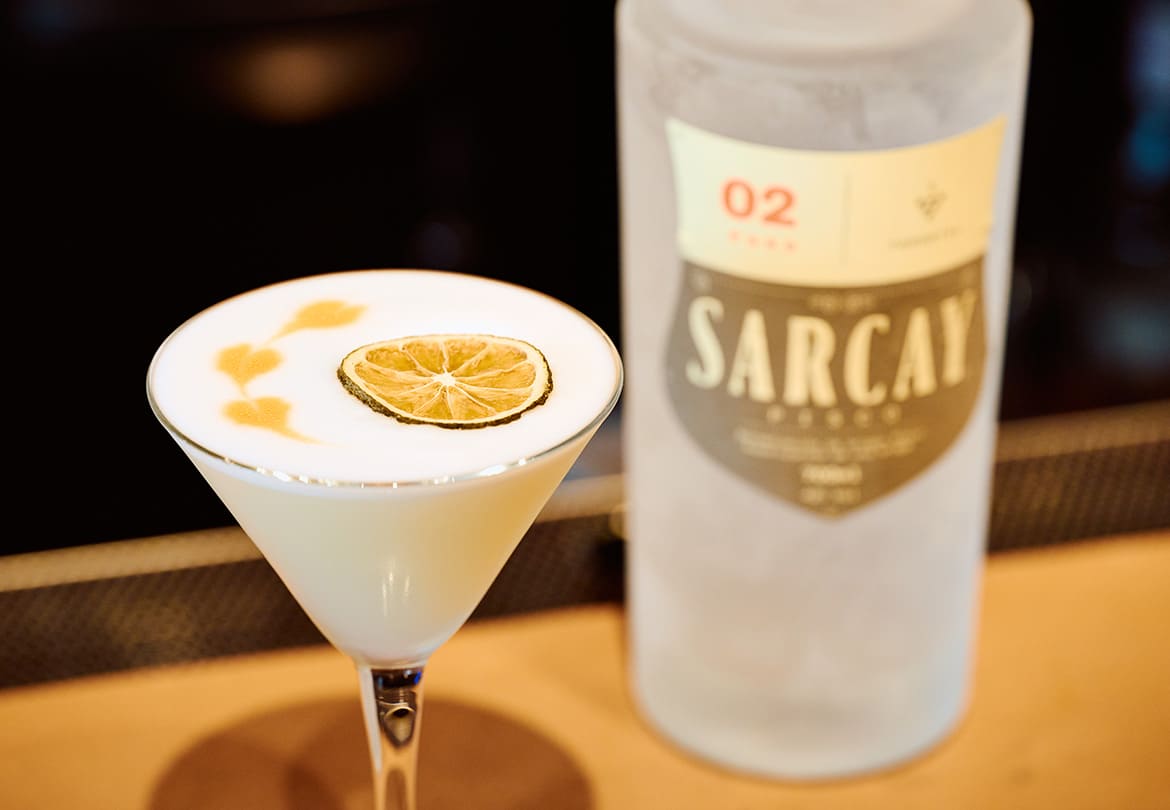 ぶどうの蒸留酒ピスコを使ったカクテル「ピスコサワー」1,200円