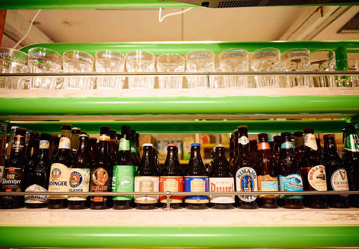 インターナショナルビールは常時約22種類を用意