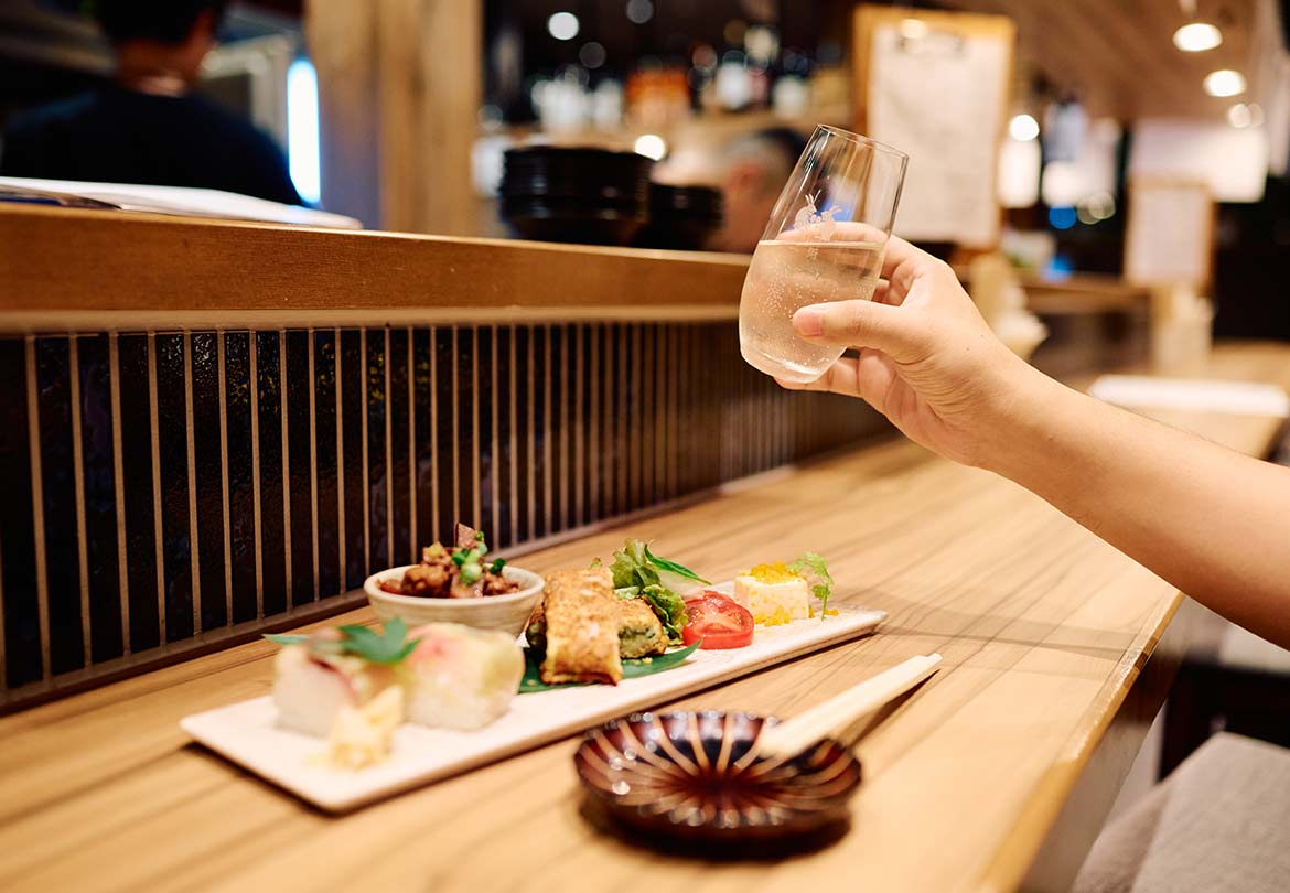 小皿料理は400円台から用意。