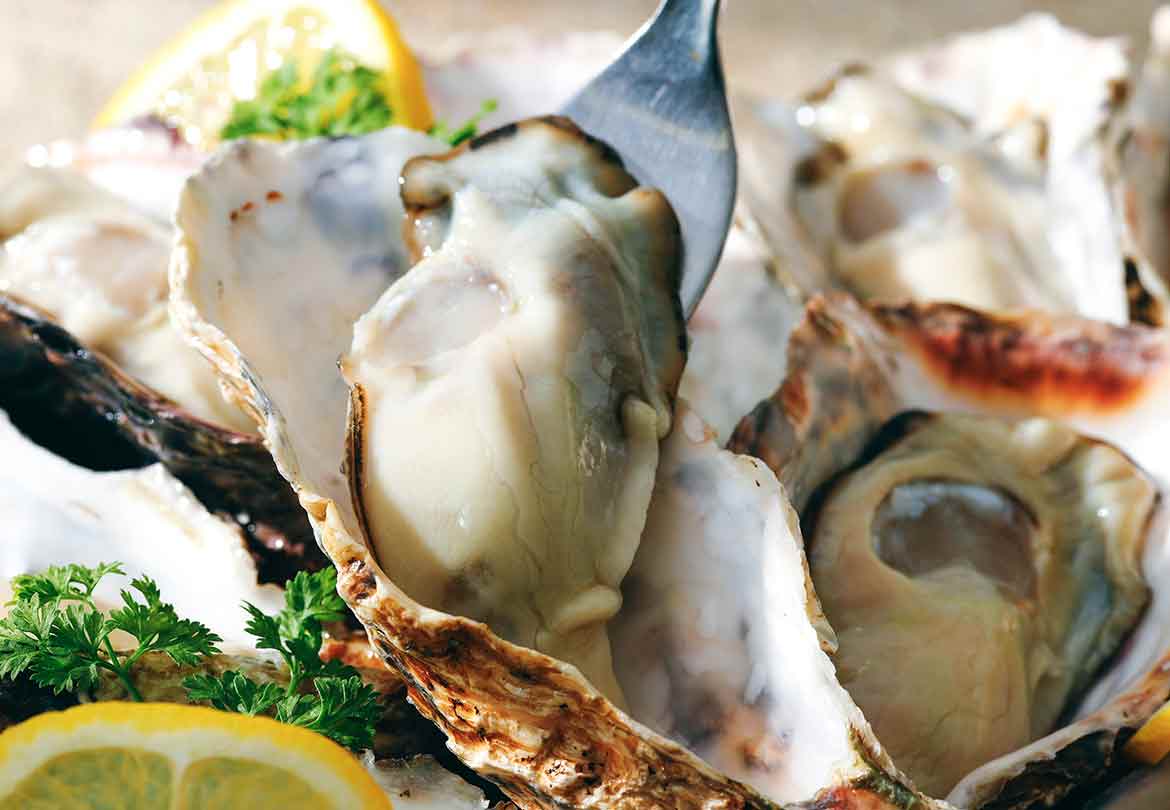 日本全国のブランド牡蠣を、海洋深層水で48時間以上かけて浄化