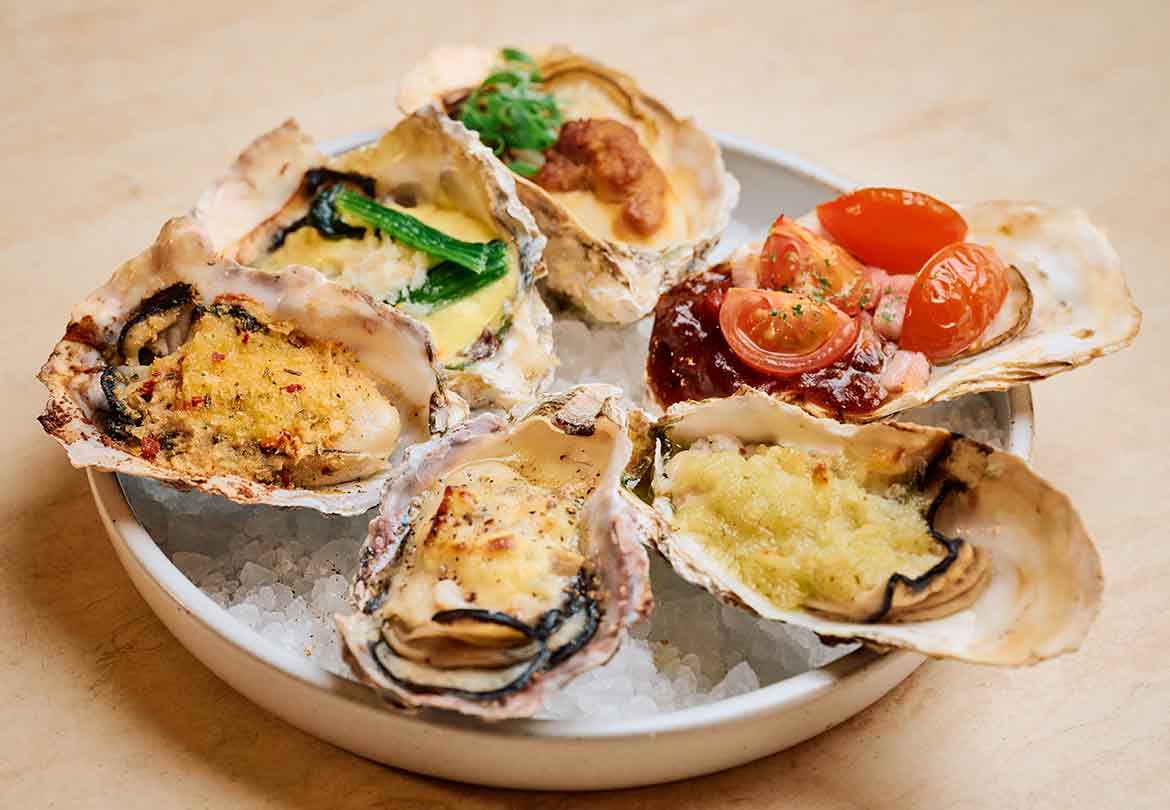 「焼き牡蠣全種盛り合わせ」3,300円