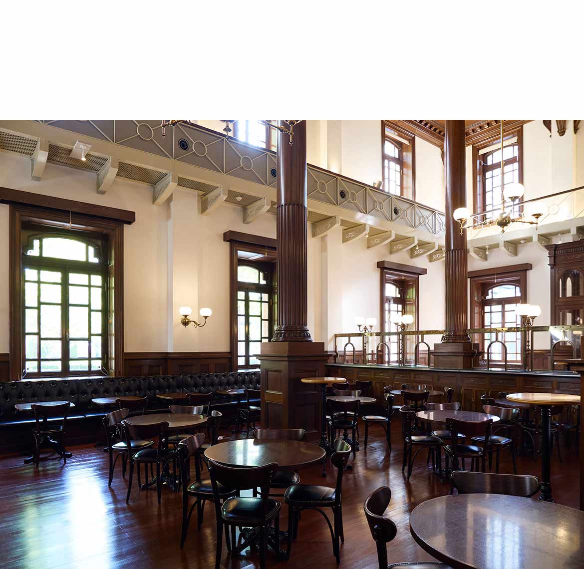 丸の内の隠れ家「Café 1894」で、明治期の余韻に浸る至福のひと時