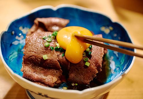 「サブトンのレア肉豆腐」