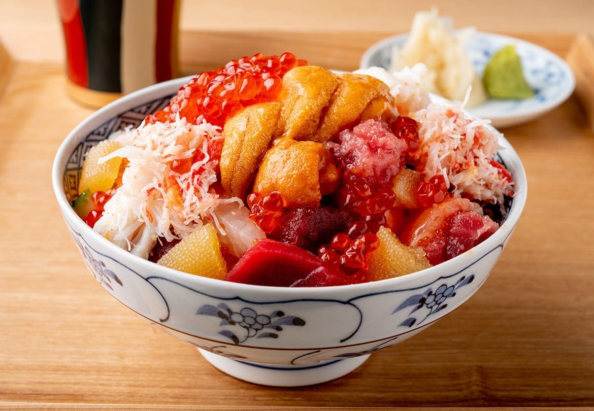 これでもかと海鮮が盛られた「贅沢海鮮丼」3,480円