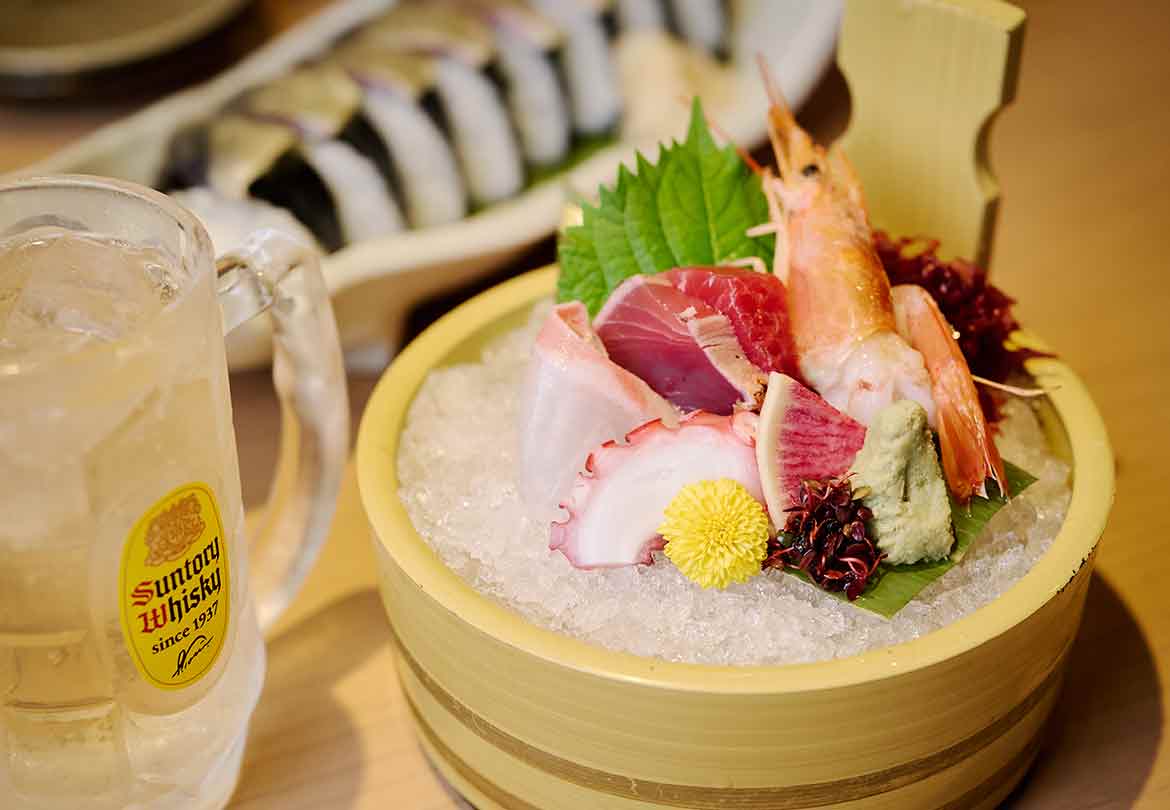 新鮮な魚介を堪能するなら、まずは盛り合わせから