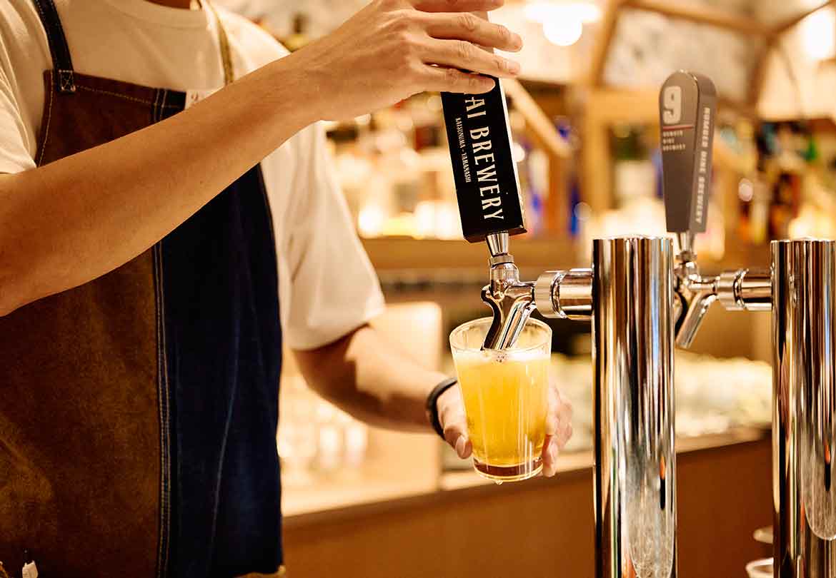 自社醸造場で作られたクラフトビールが味わえる