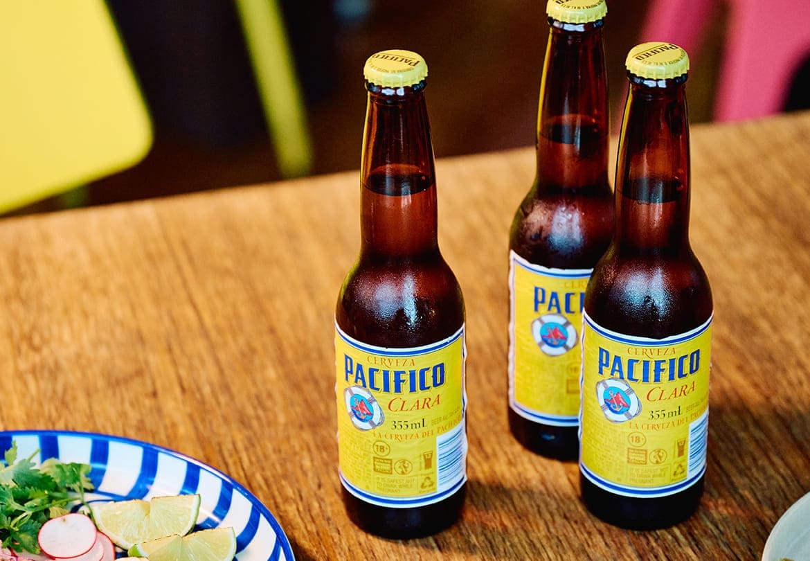 MUCHOを運営するHUGEのメキシカンレストランだけで飲める！メキシコのビール「PACIFICO」715円