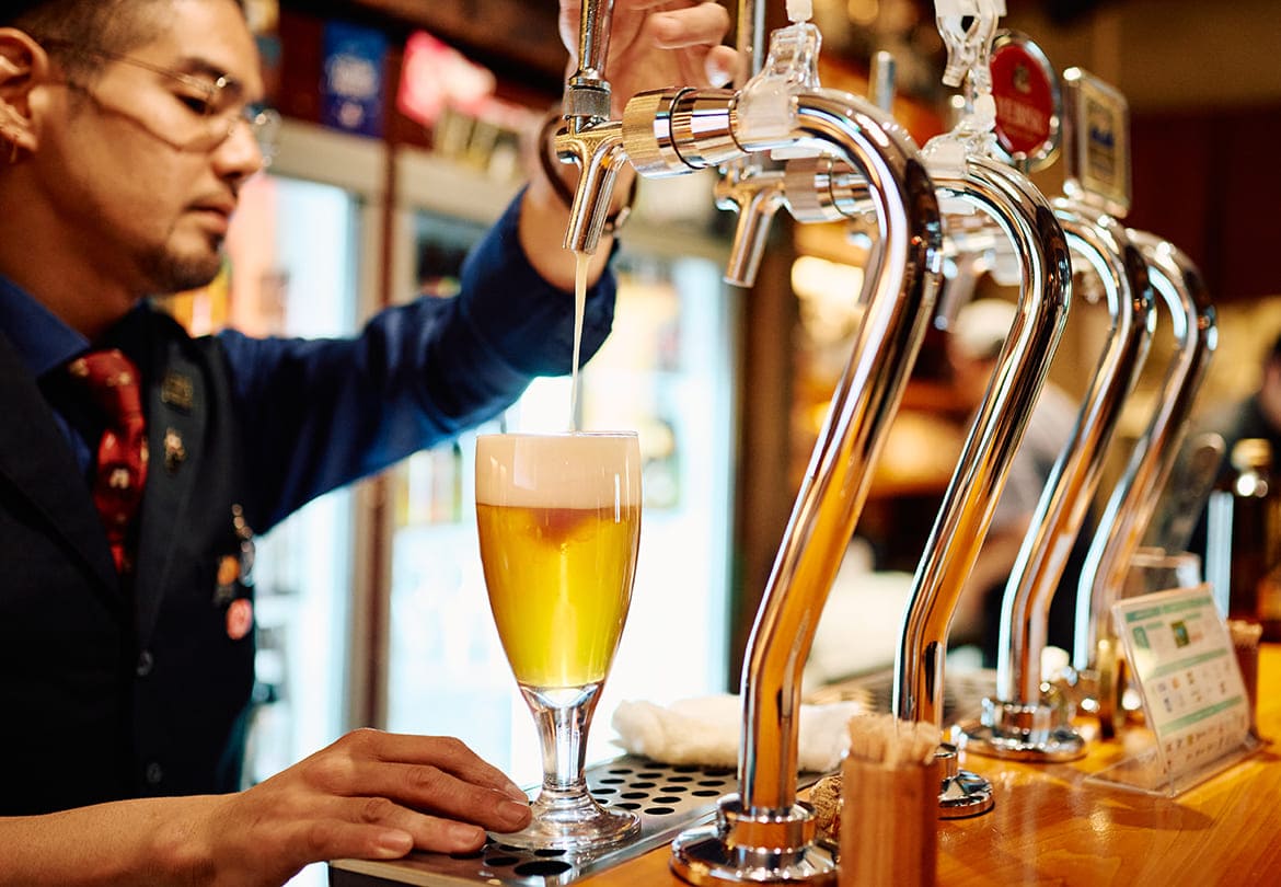 まずはやっぱりビール。タップビールは常時4種