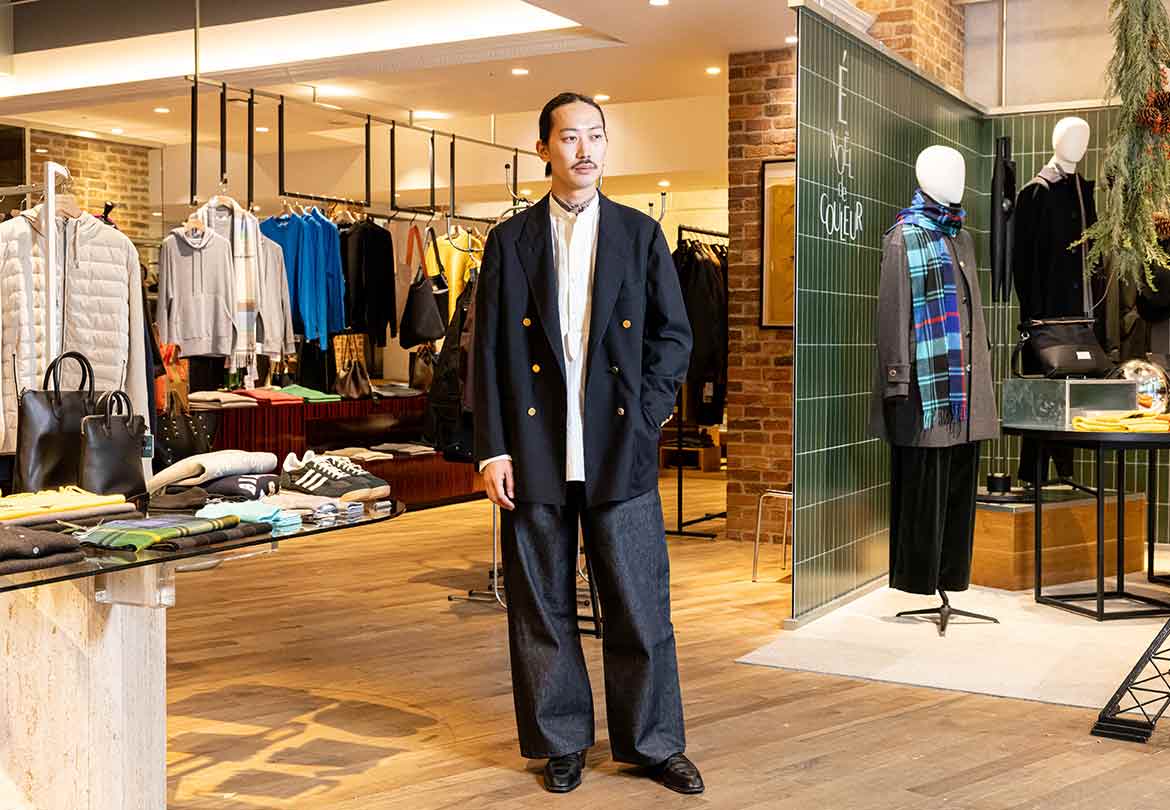 上品かつ抜け感のある佇まいはデート向き