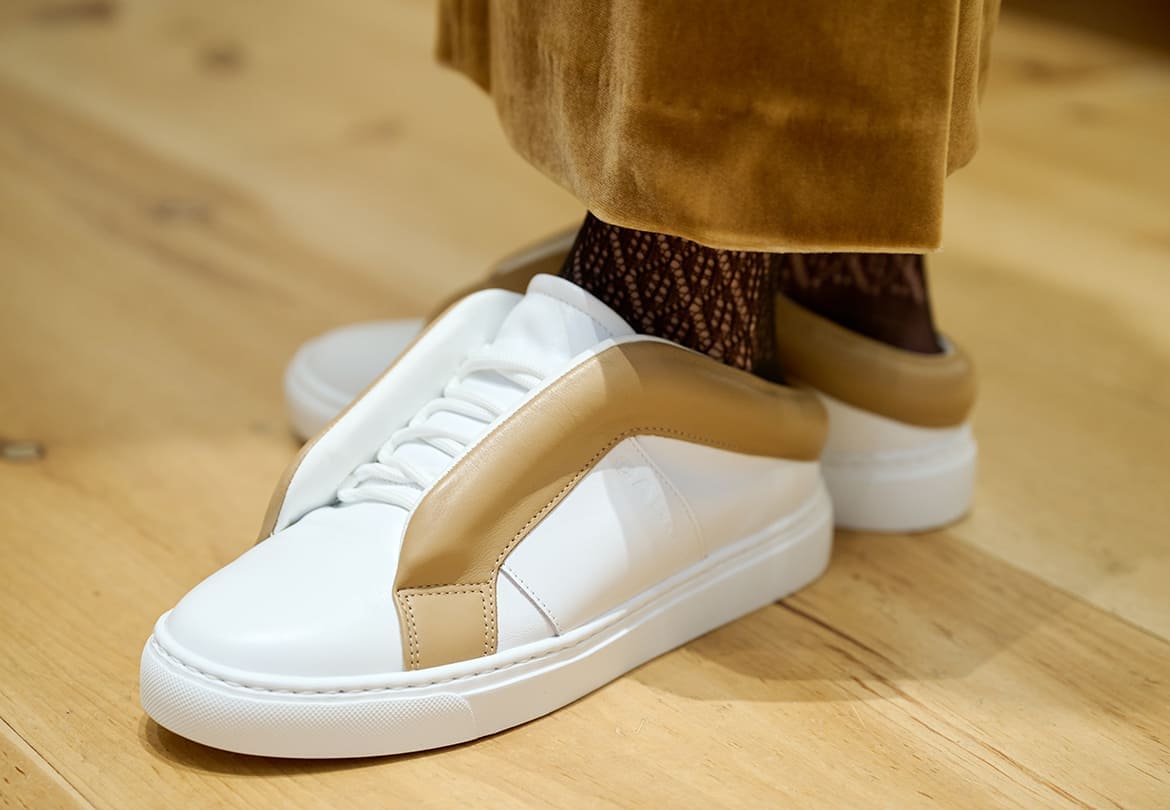 【STYLE.1・2】と同じパチリシア・ウルキオラ氏とのコラボラインのスリッポン