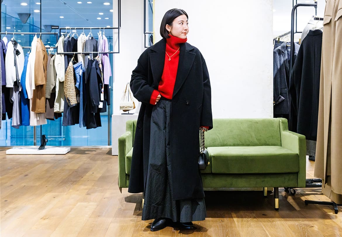 ニット、スカート、ロングコートでしっかり冬しかできないボリュームコーデ