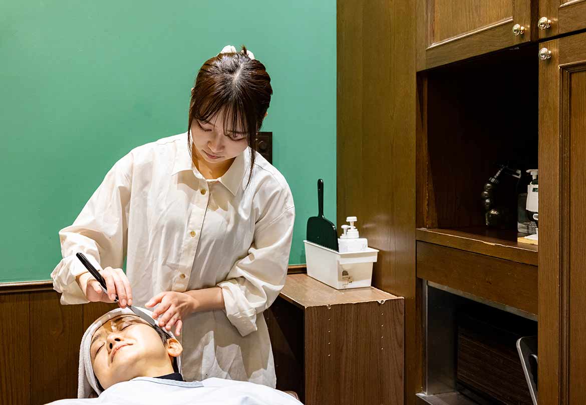 完全個室でリラックスして施術を受けられる