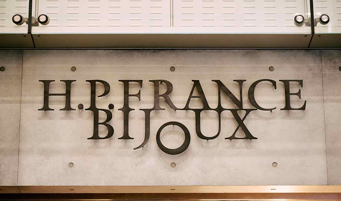 アッシュ・ぺー・フランス ビジュー