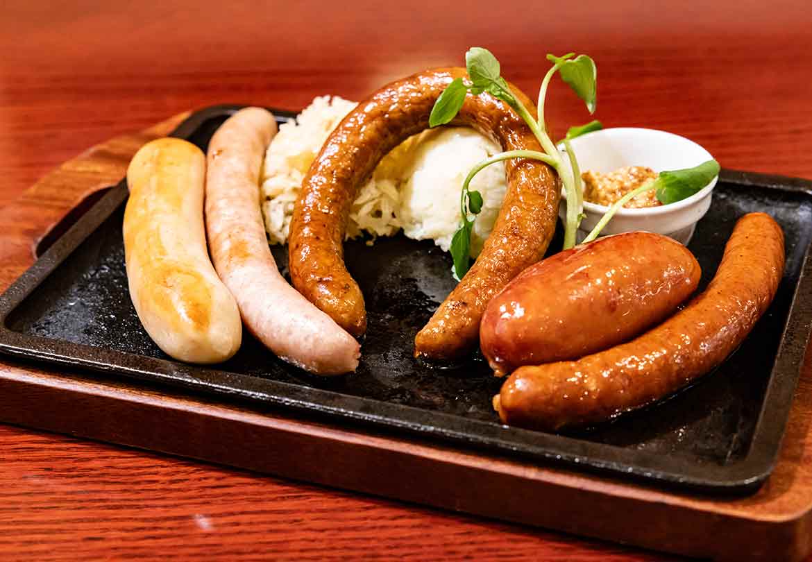 「ソーセージ5種盛り合わせ」2,980円