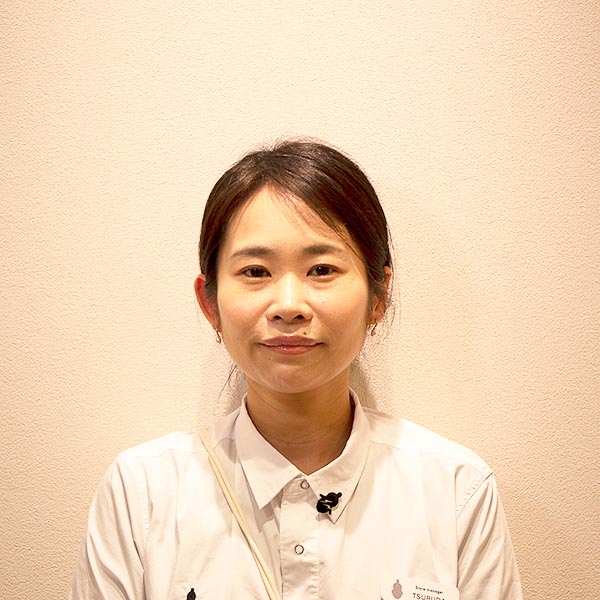 「LOVOT ストア 新丸ビル店」店長 鶴田さん