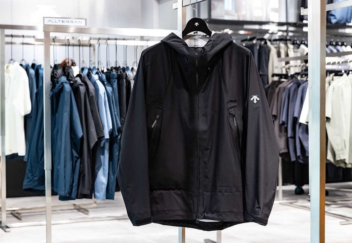 「〈ALLTERRAIN 81〉パーテックス ライトシェルジャケット」49,500円