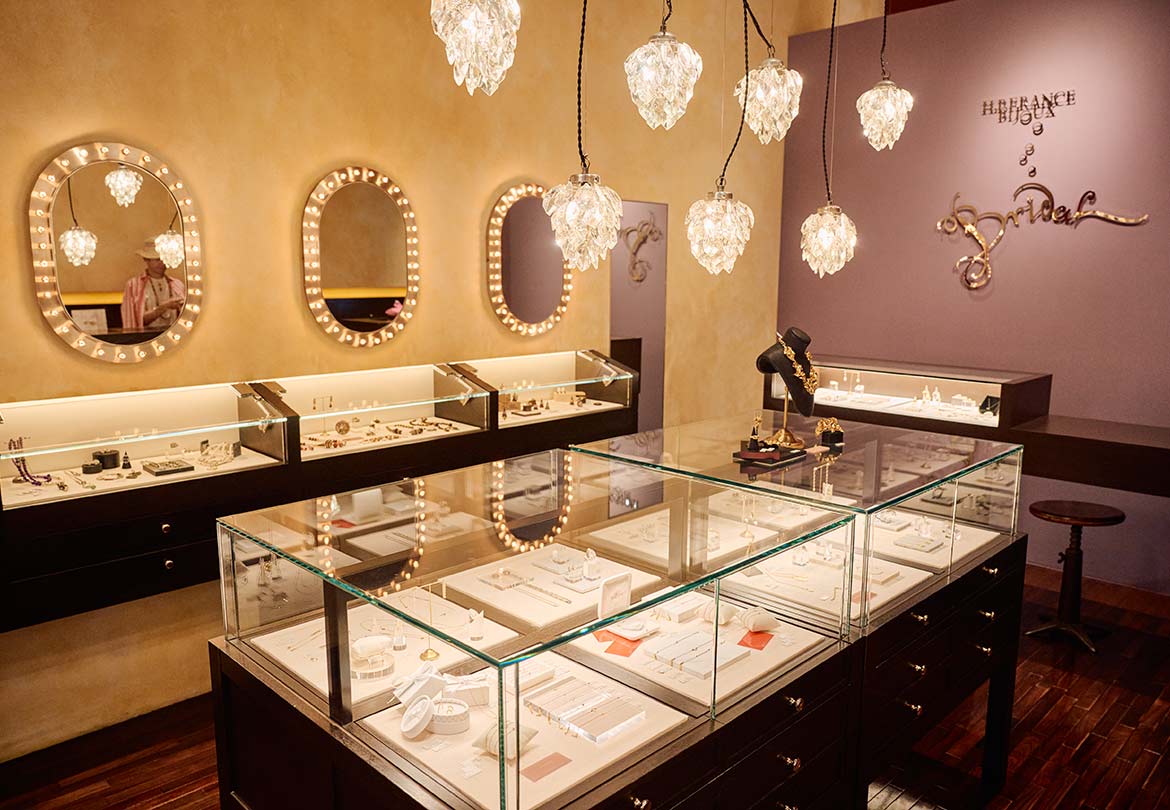 壁や天井の色までこだわった内装