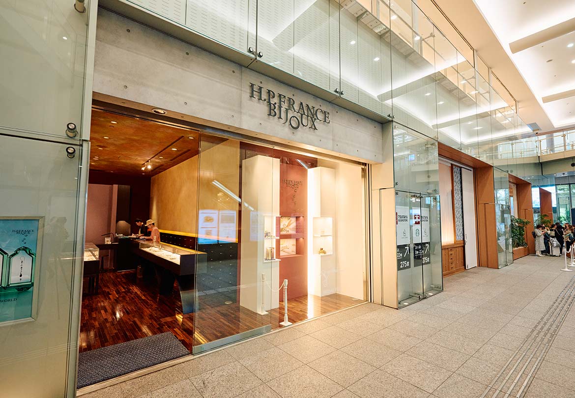 オープン当時から丸ビルを見守ってきた