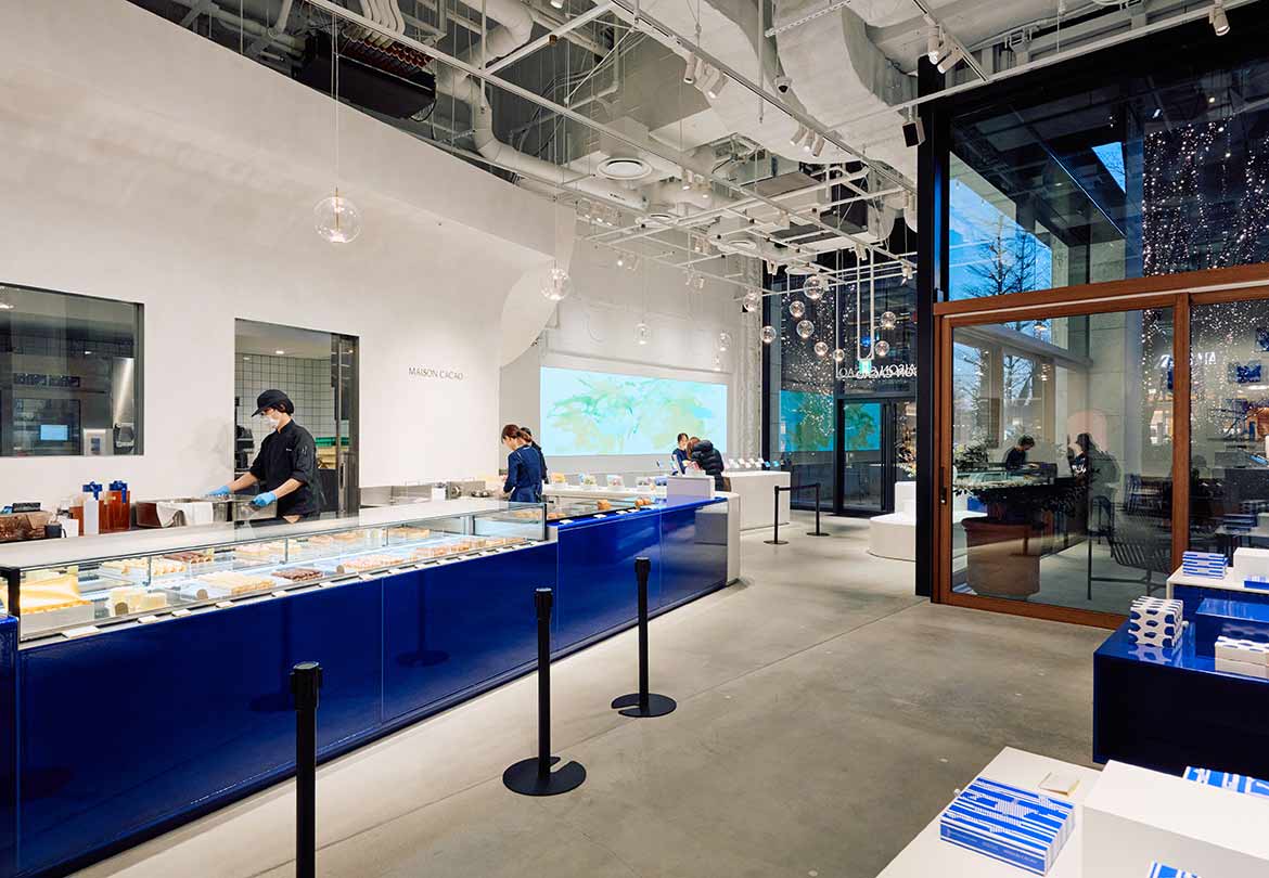 天井も高く、広々とした店内