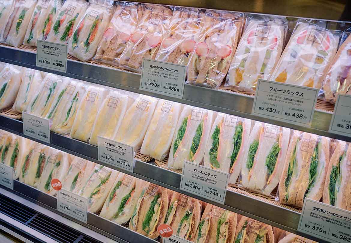 定番に加え、月イチで新メニューも登場