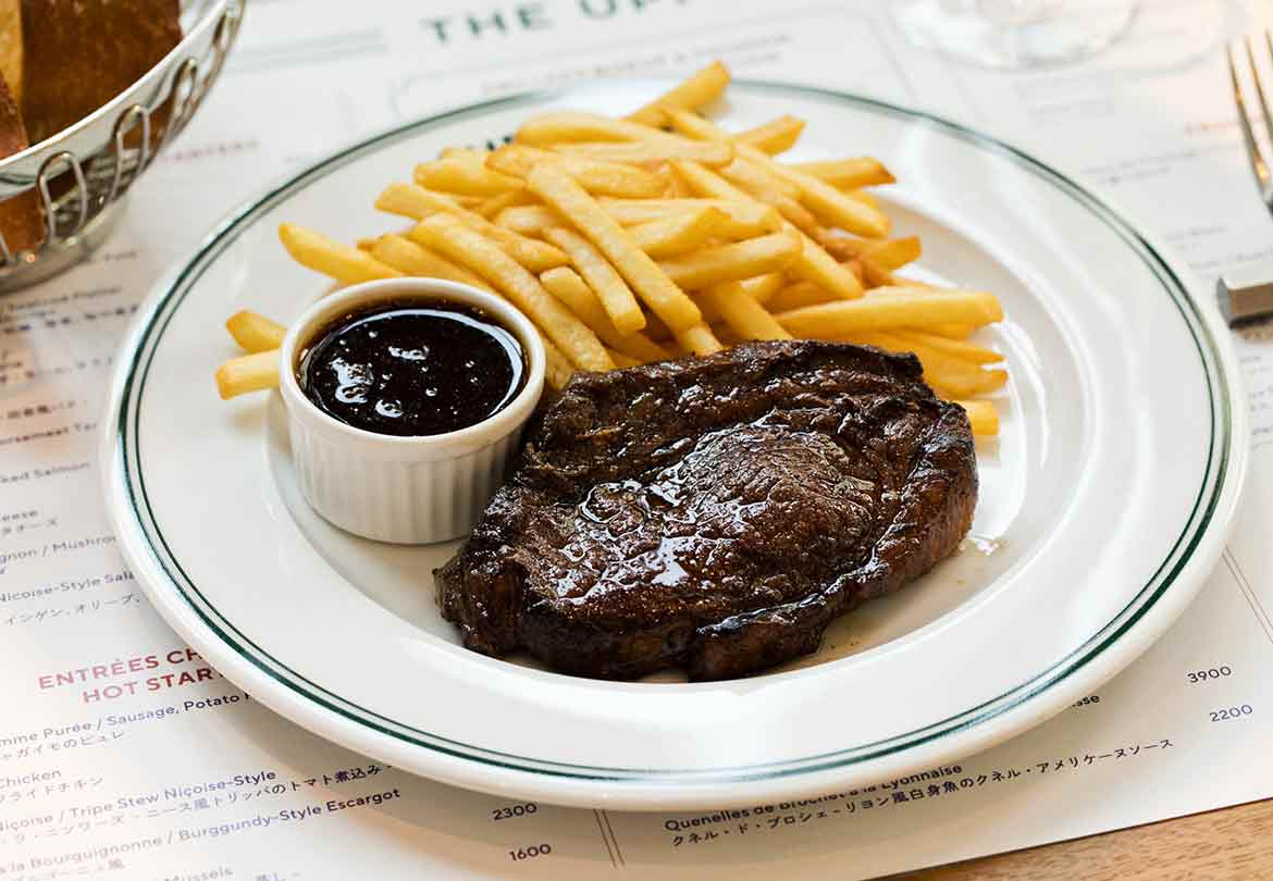 「国産牛ステーキ（150g）」はコースに＋1,400円で注文可能