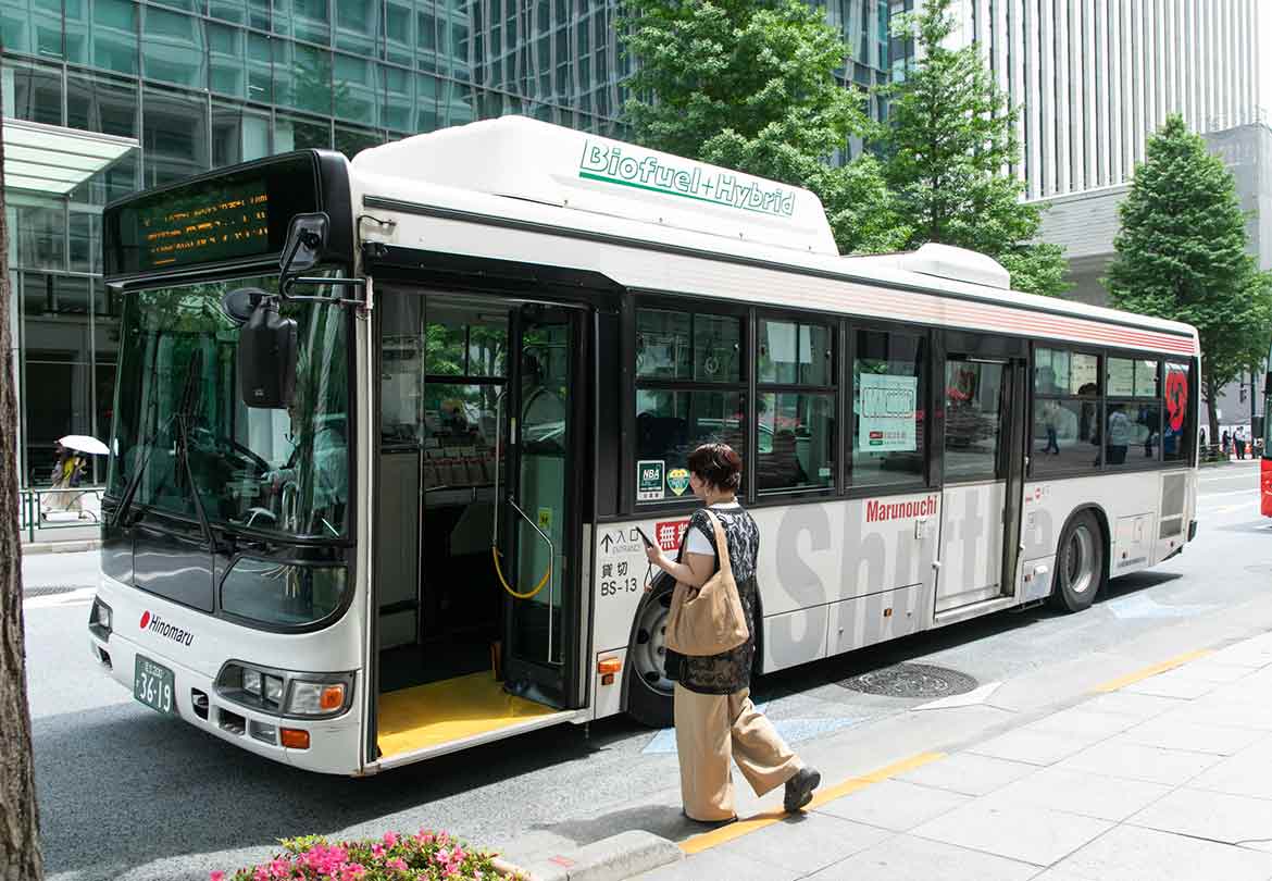 暑い日こそ無料のシャトルバスを利用しましょう!