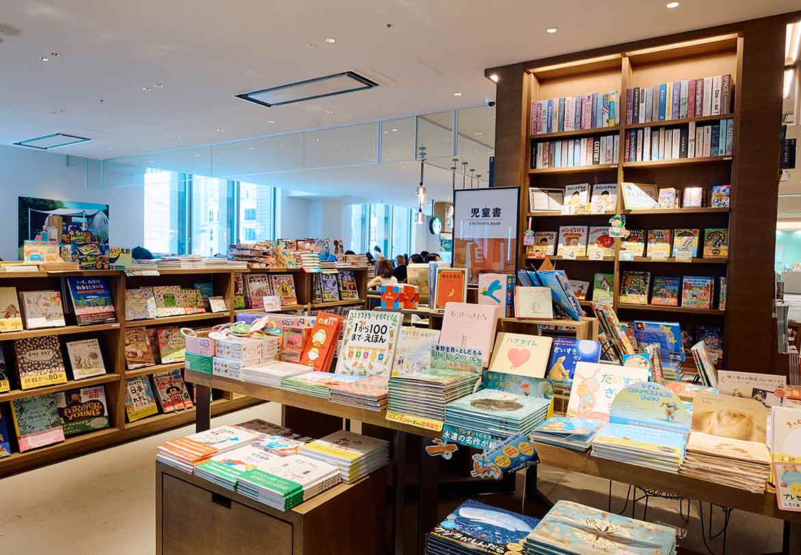 絵本の読み聞かせや、絵本作家の来店イベントなども定期的に開催