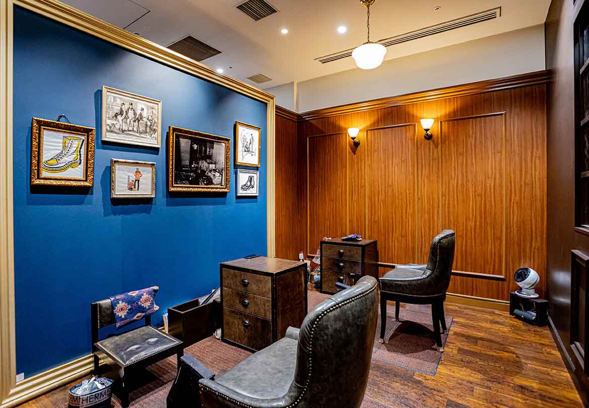 少人数制を徹底した落ち着いた店内。もちろん換気もばっちり