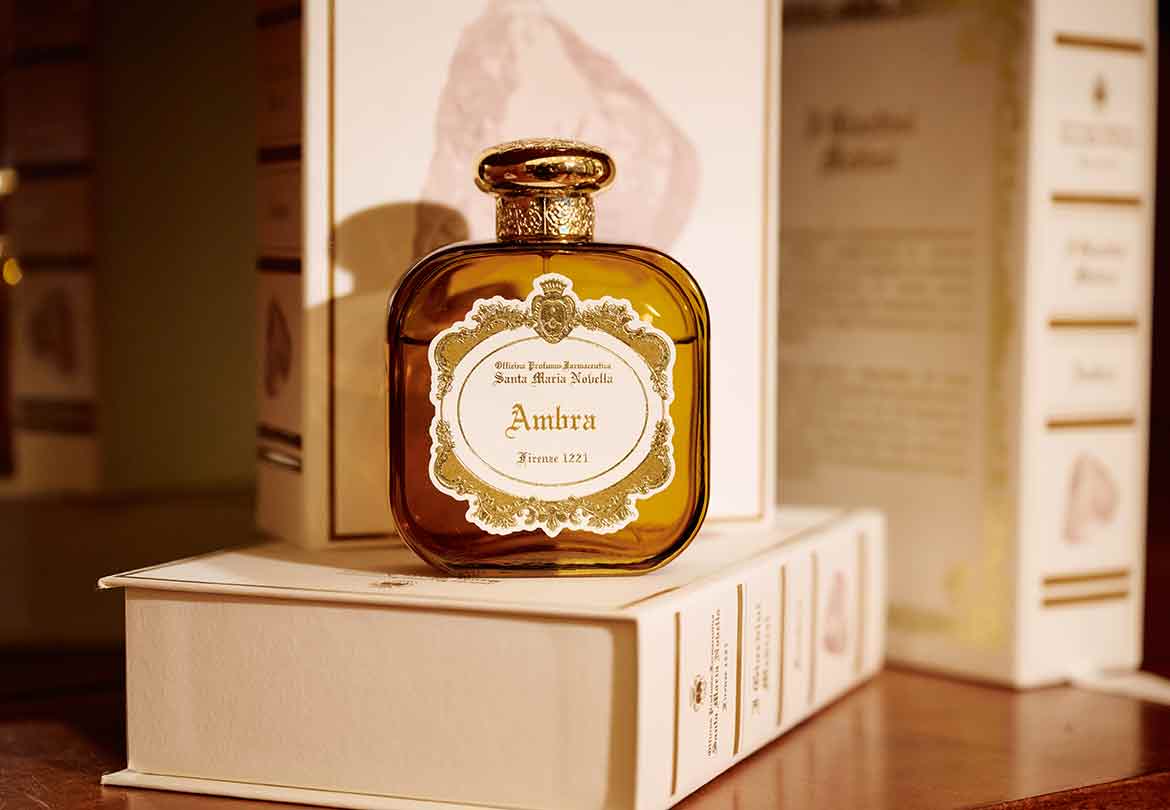 「オードパルファム アンブラ 100ml」（41,800円）