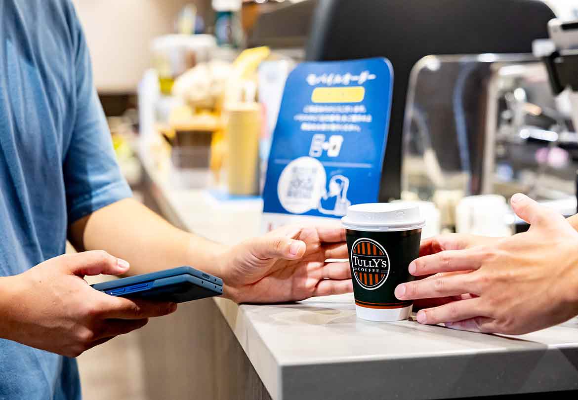 「モバイルオーダー」で、レジに並ばずスムーズに受け取り